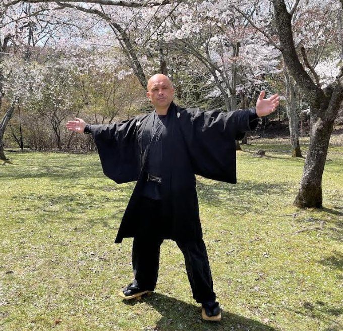 Antique Haori soie noire Maruni UmeBachi Montsuki Sakura Guruma homme 